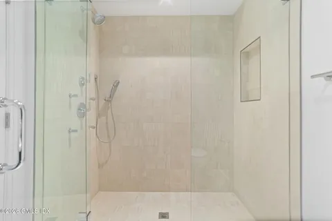 $5,200,000 | 2 Potter Drive, Old Greenwich, CT 06870