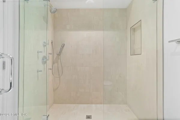 $5,200,000 | 2 Potter Drive, Old Greenwich, CT 06870