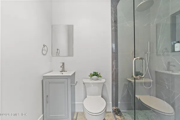 $5,200,000 | 2 Potter Drive, Old Greenwich, CT 06870