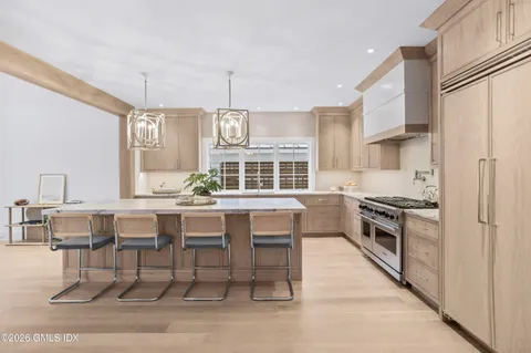 $5,200,000 | 2 Potter Drive, Old Greenwich, CT 06870