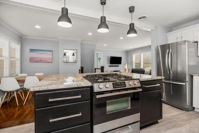 $370,000 | 7237 Floyd Street, Overland Park, KS 66204