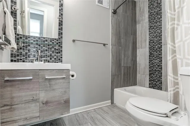 $370,000 | 7237 Floyd Street, Overland Park, KS 66204