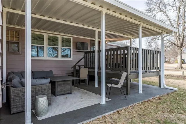 $370,000 | 7237 Floyd Street, Overland Park, KS 66204