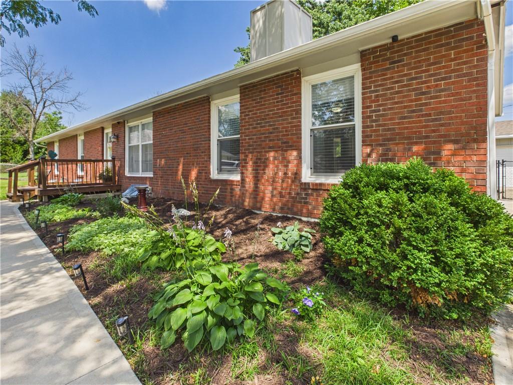 922 Ridge Drive Warrensburg, MO 64093 - Photo 4 of 46