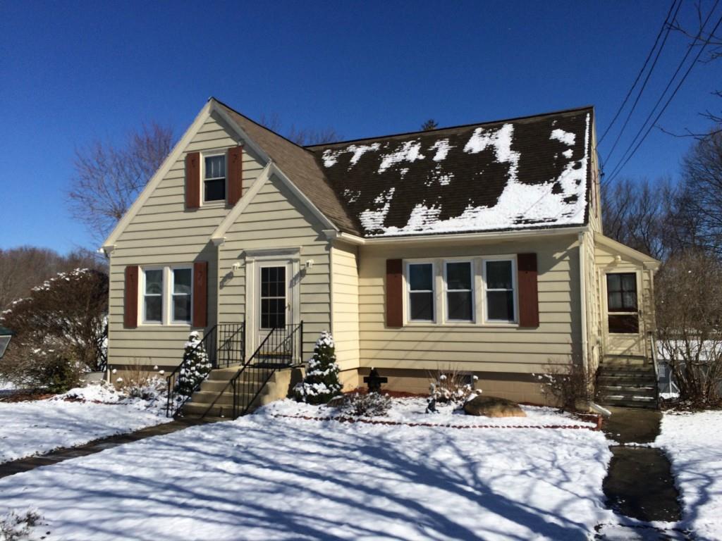 5 Green Hills Road Waterford, CT 06375 - Photo 1 of 1 Front