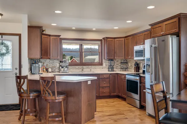 $449,900 | 709 Wildwood Court, La Crescent, MN 55947