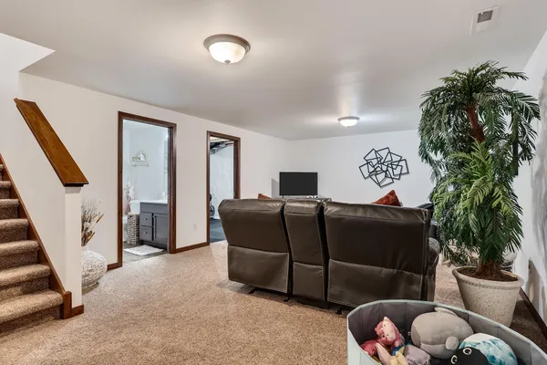 $449,900 | 709 Wildwood Court, La Crescent, MN 55947