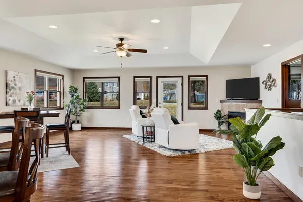 $449,900 | 709 Wildwood Court, La Crescent, MN 55947