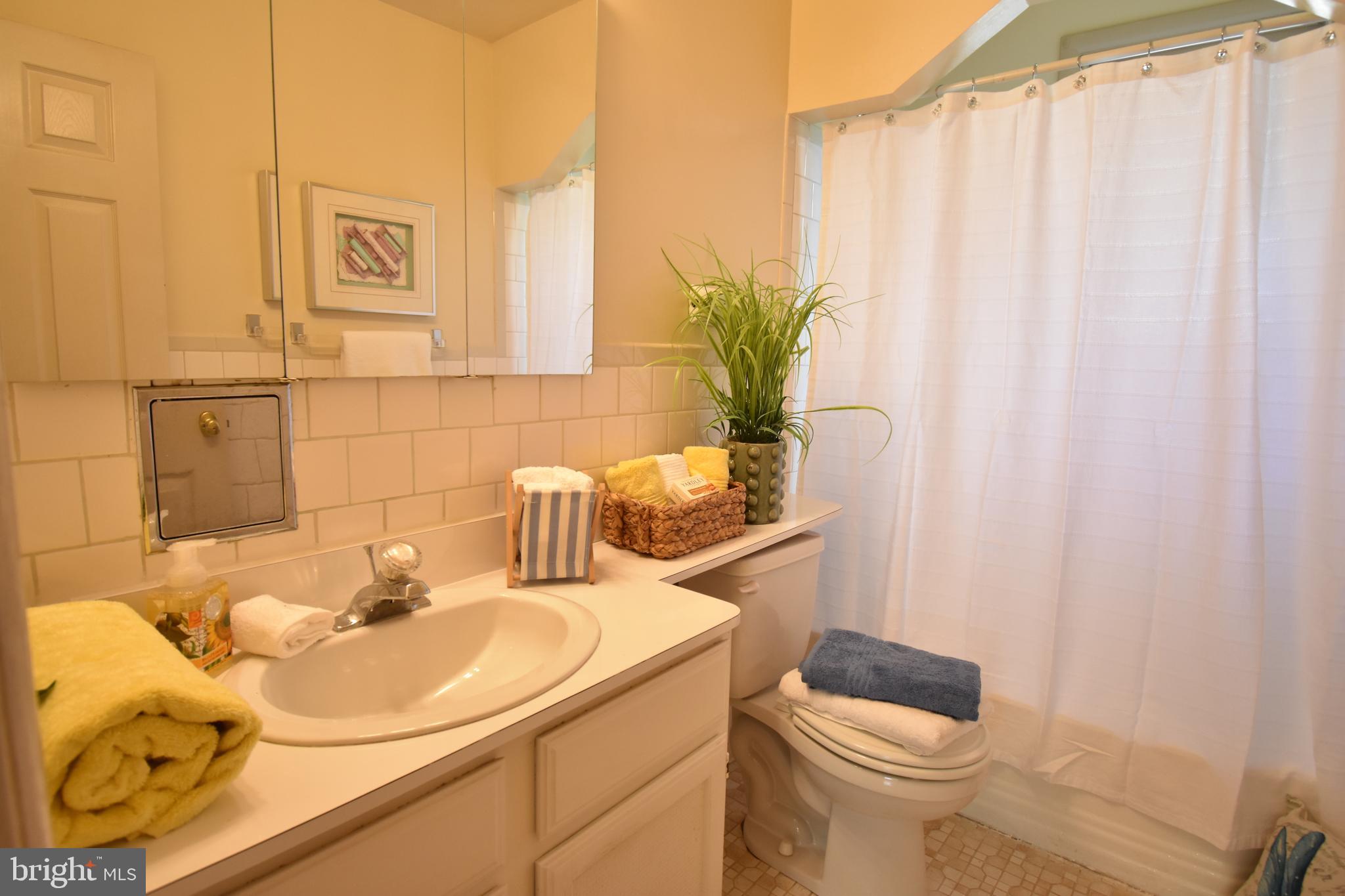 8313 Thornton Road Baltimore, MD 21204 - Photo 12 of 54 Gallery Image 12