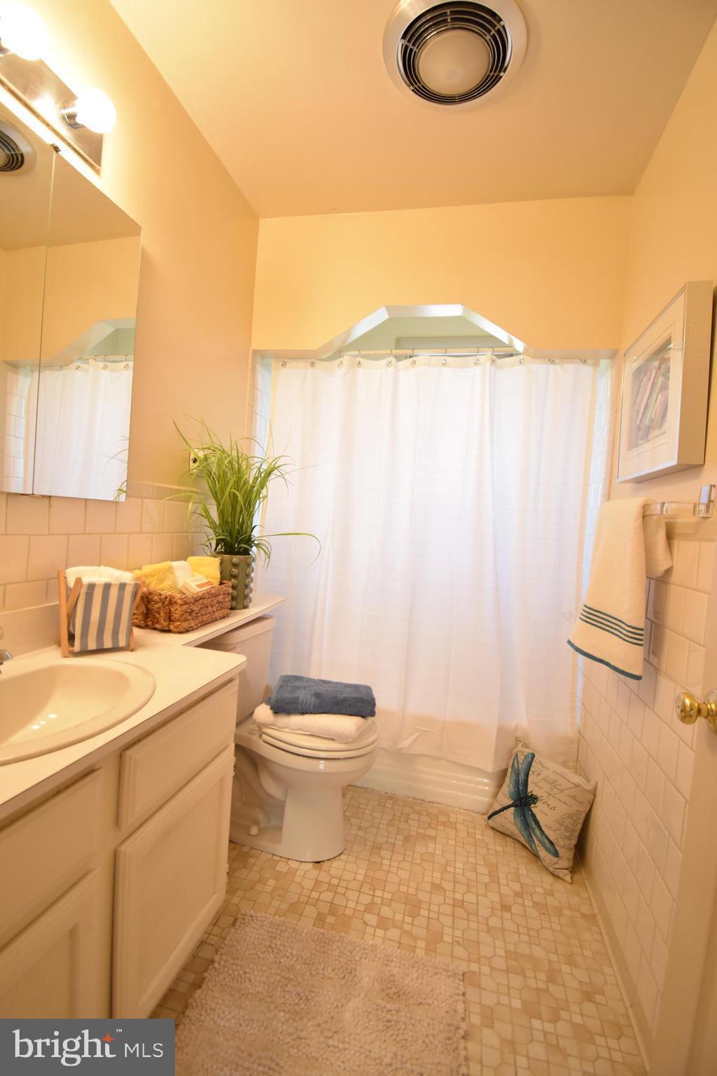 8313 Thornton Road Baltimore, MD 21204 - Photo 14 of 54 Gallery Image 14
