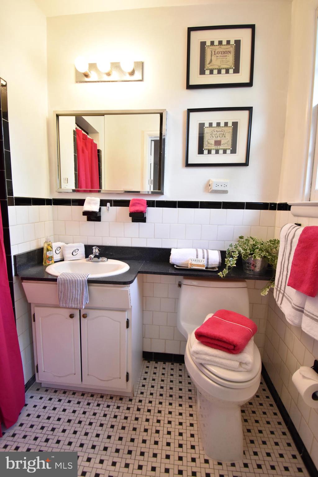 8313 Thornton Road Baltimore, MD 21204 - Photo 24 of 54 Gallery Image 24