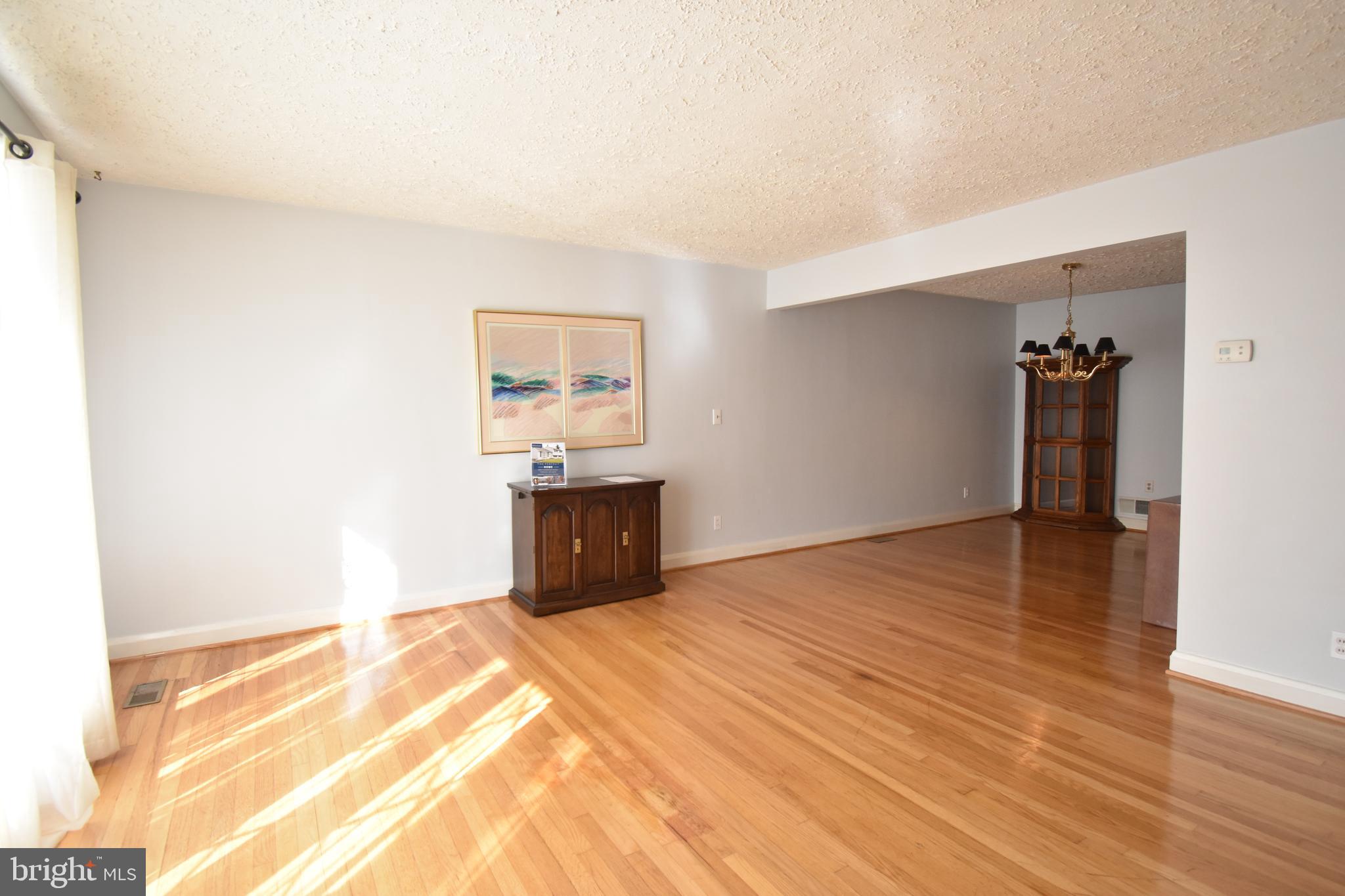 8313 Thornton Road Baltimore, MD 21204 - Photo 4 of 54 Gallery Image 4