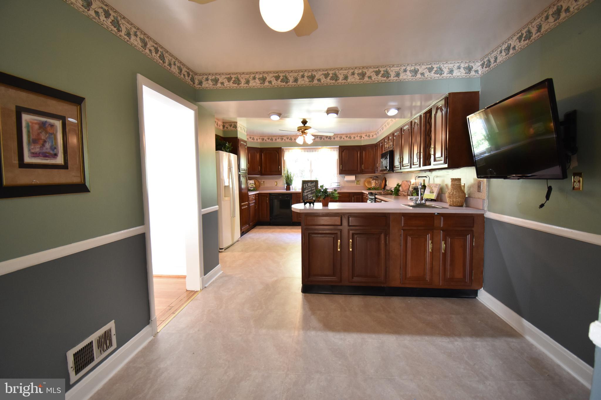 8313 Thornton Road Baltimore, MD 21204 - Photo 36 of 54 Gallery Image 36