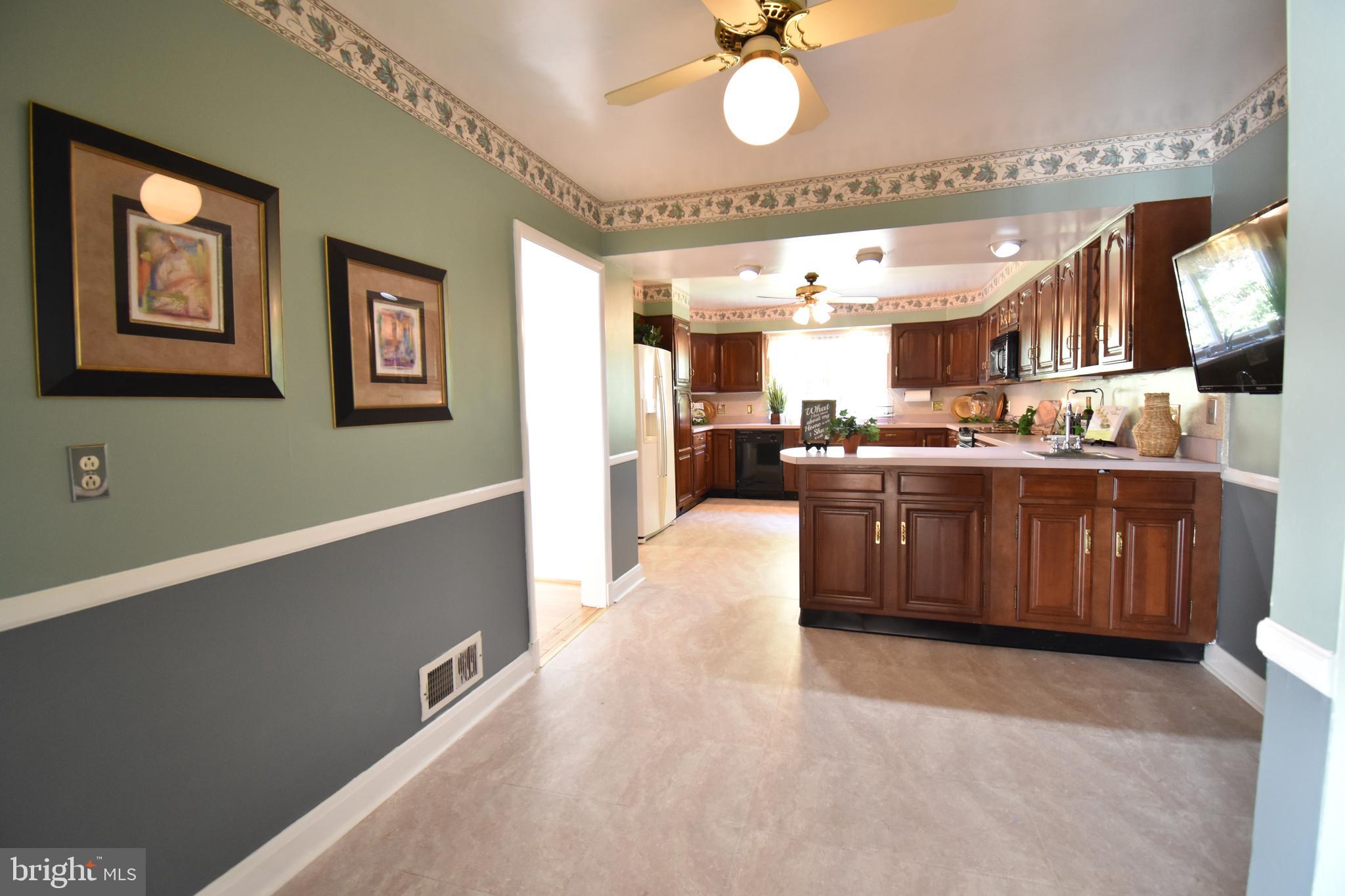 8313 Thornton Road Baltimore, MD 21204 - Photo 38 of 54 Gallery Image 38