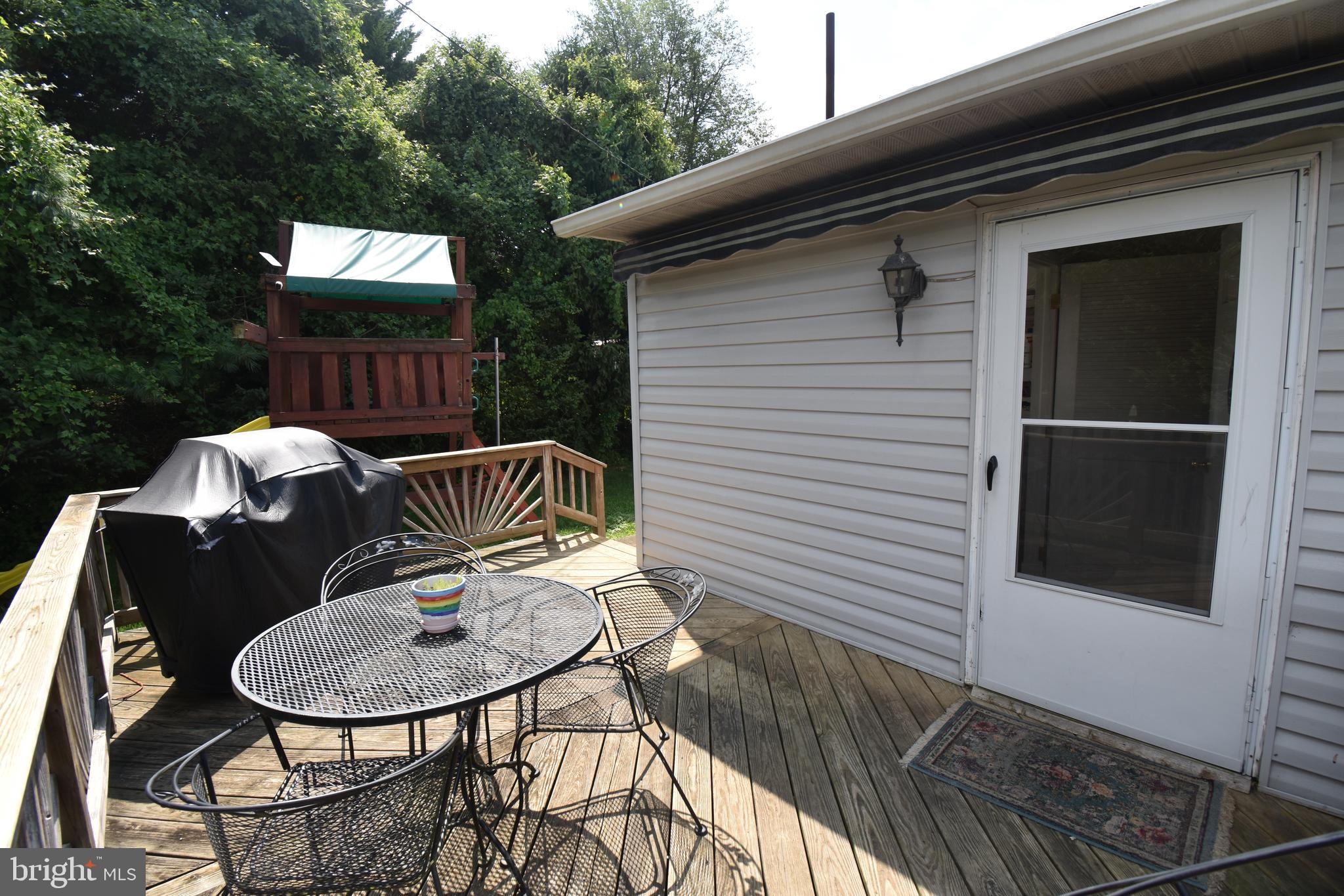 8313 Thornton Road Baltimore, MD 21204 - Photo 50 of 54 Deck