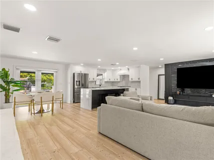 $1,150,000 | 1701 Southwest 3rd Avenue, Pompano Beach, FL 33060