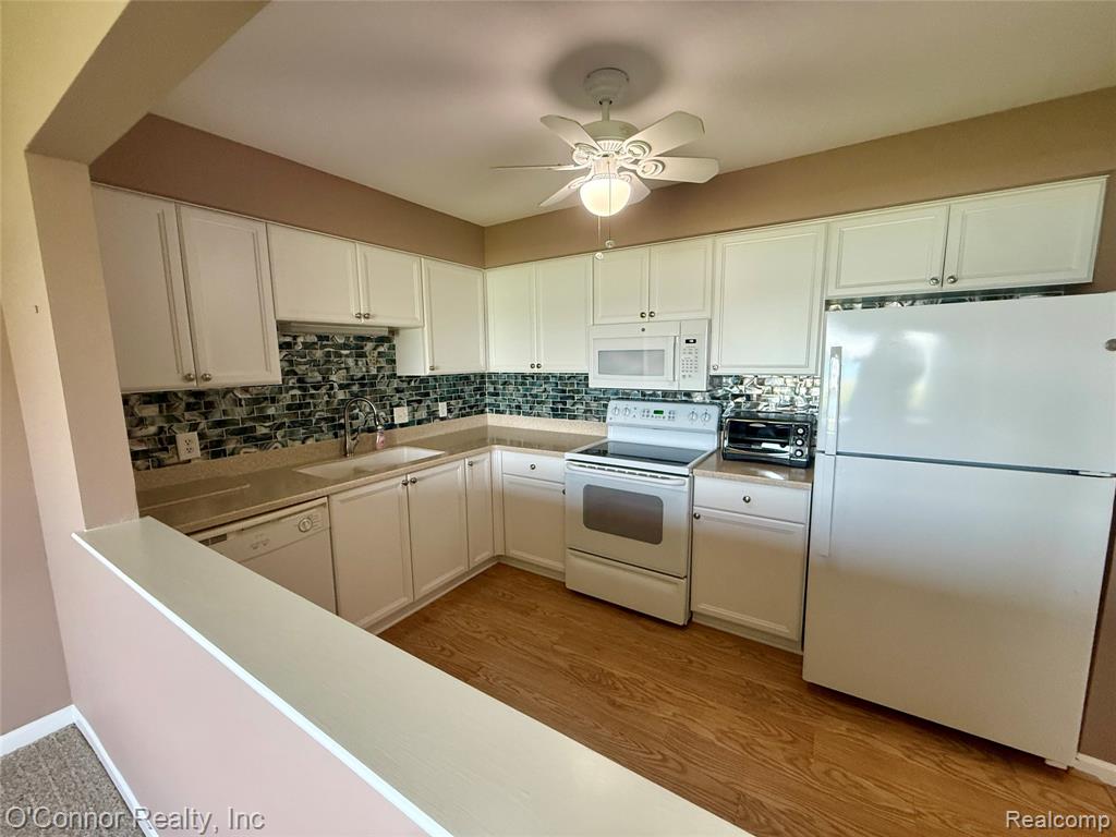 1660 River Road, Unit 19 Marysville, MI 48040 - Photo 5 of 17