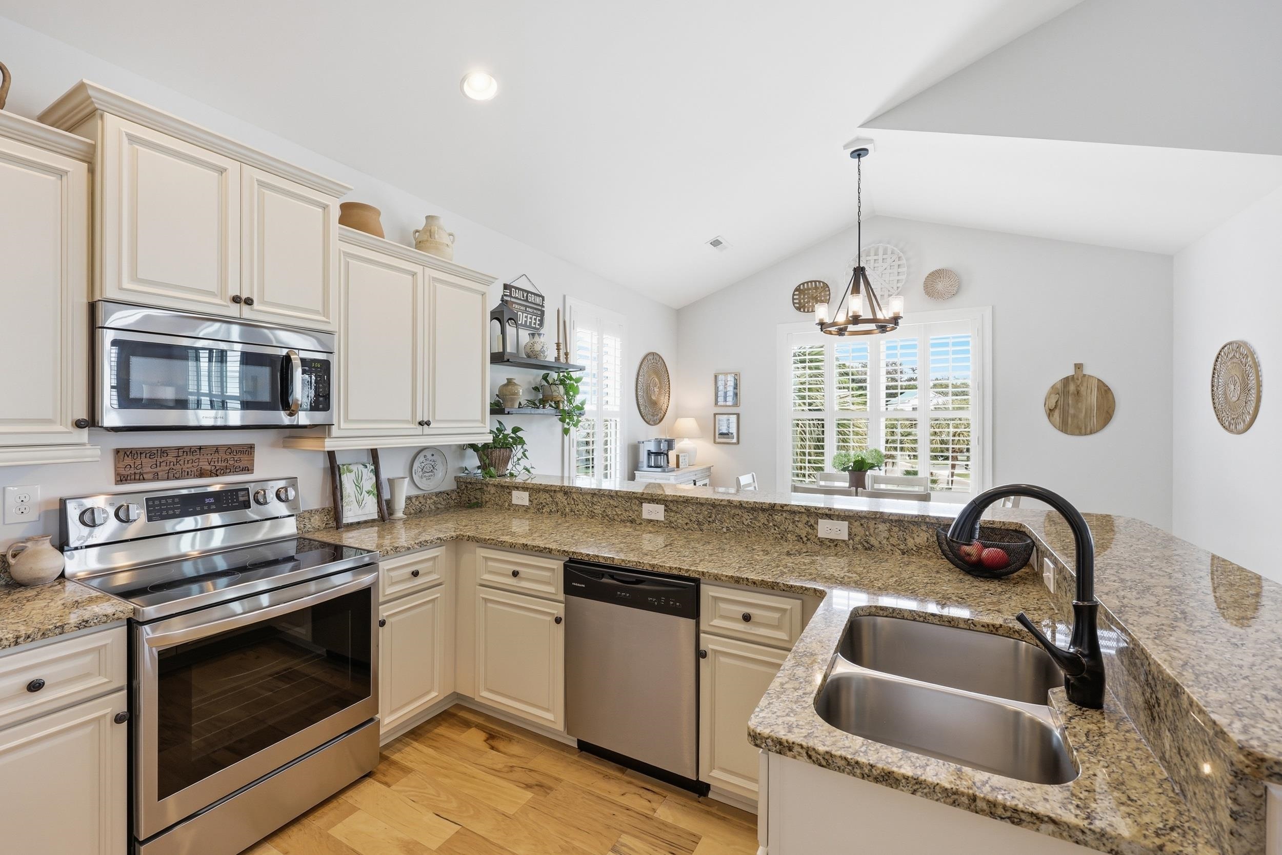 14 Saltwater Way Murrells Inlet, SC 29576 - Photo 5 of 37