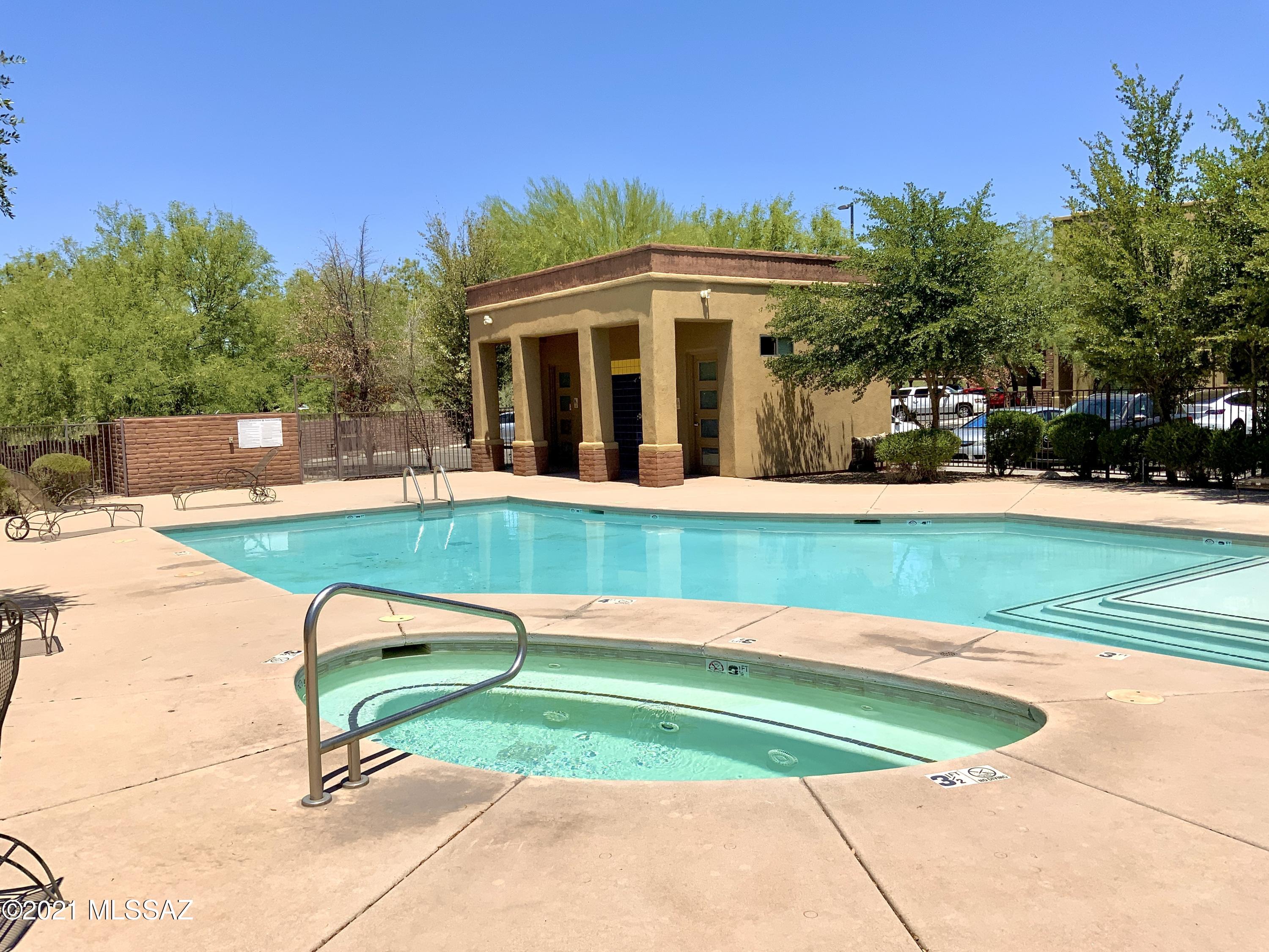 2016 East River Road, Unit 201 Tucson, AZ 85718 - Photo 14 of 16 Gallery Image 14