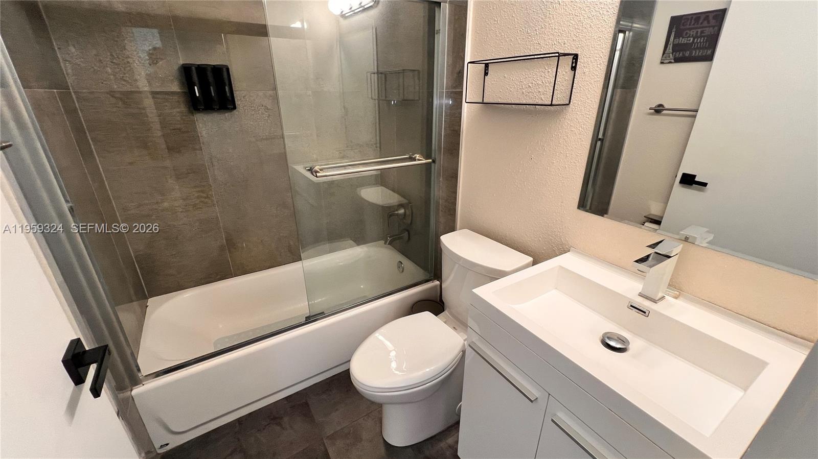 3538 Southwest 17th Street, Unit 1B Miami, FL 33145 - Photo 6 of 27