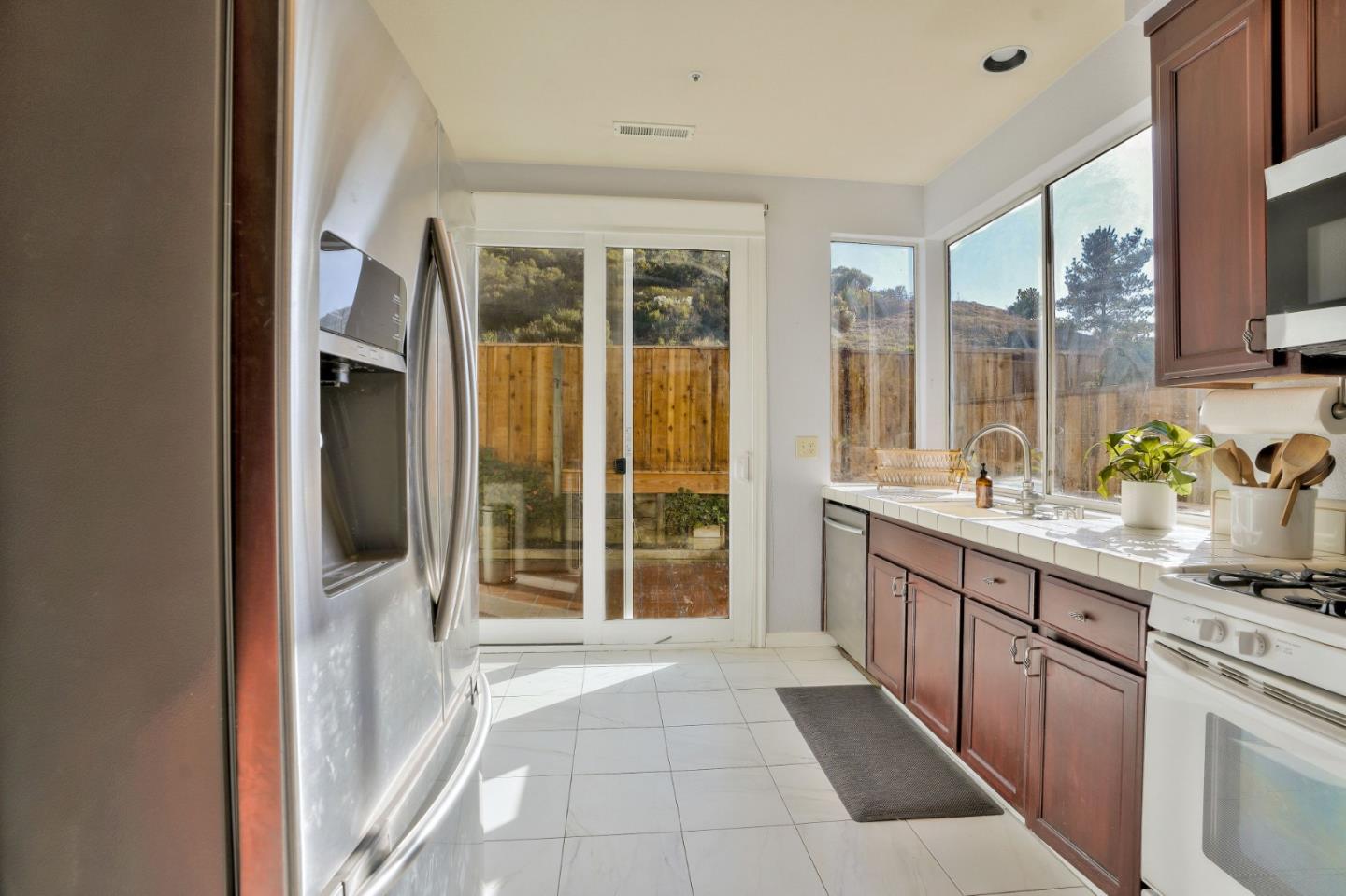 17534 Sugarmill Road Salinas, CA 93908 - Photo 13 of 37 Gallery Image 13