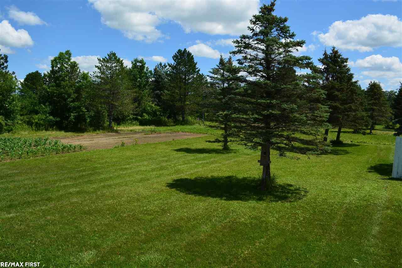 332 Howell Road Allenton, MI 48002 - Photo 28 of 55 50049272-27.JPG