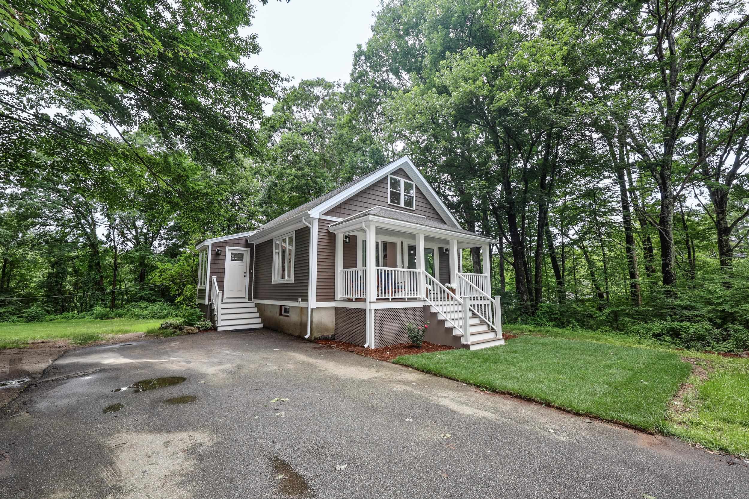 24 Mountain Road Raymond, NH 03077 - Photo 2 of 55