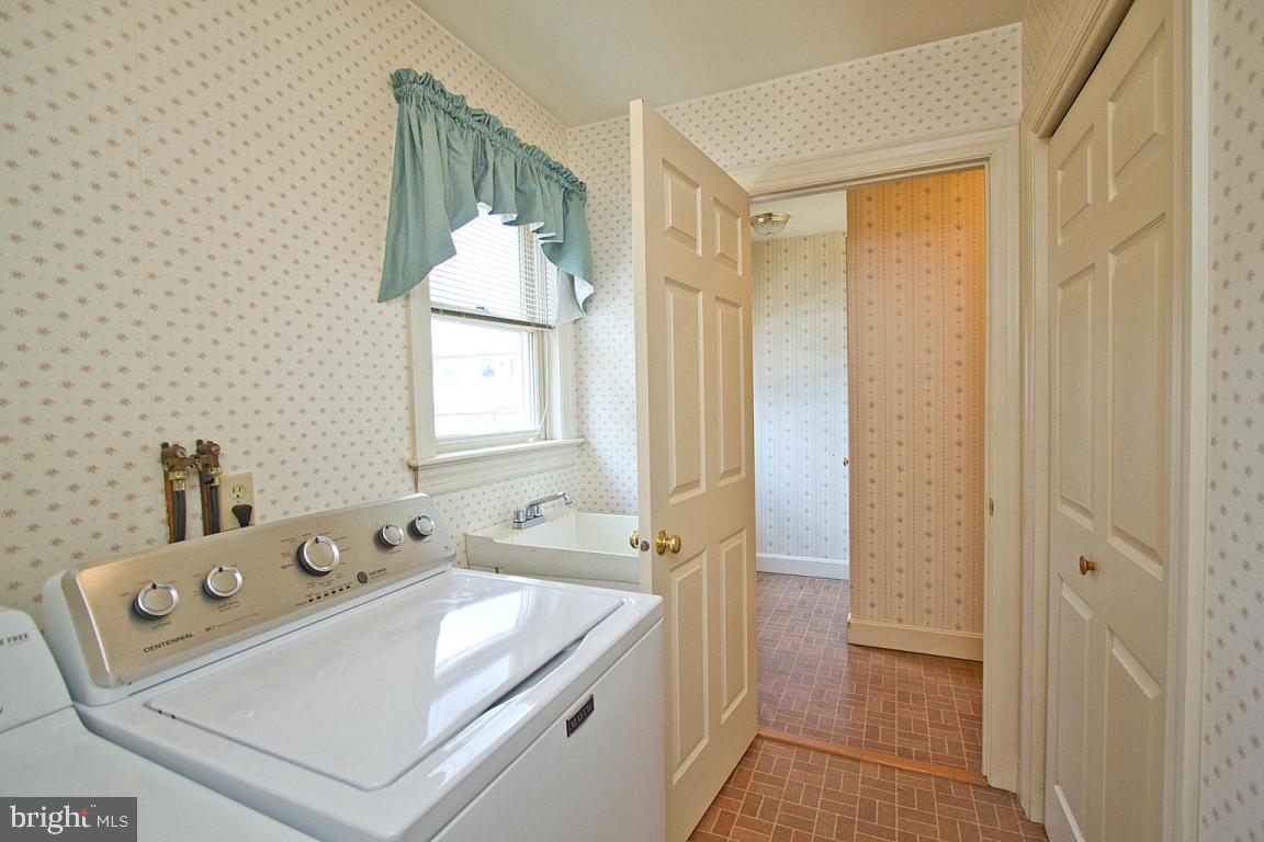 310 North Water Street Lititz, PA 17543 - Photo 16 of 31