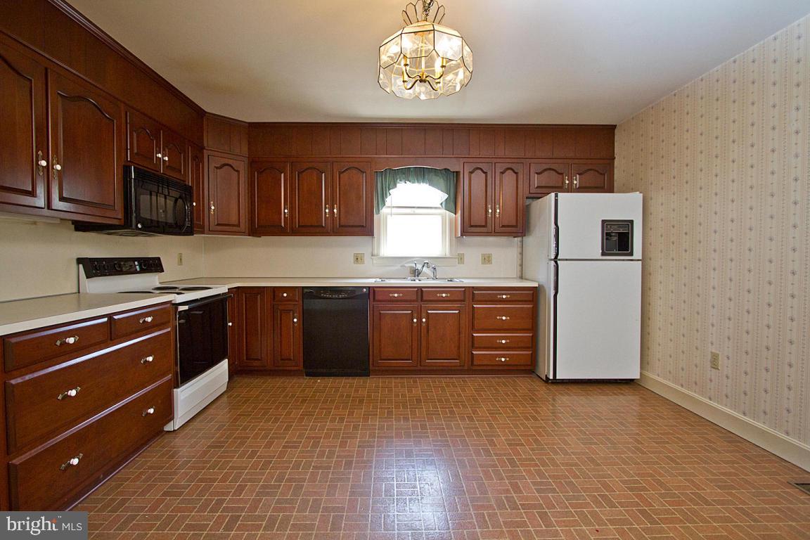 310 North Water Street Lititz, PA 17543 - Photo 10 of 31