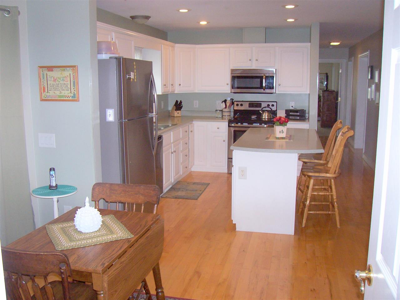 92 Pheasant Hill Road Hooksett, NH 03106 - Photo 3 of 18 Gallery Image 3