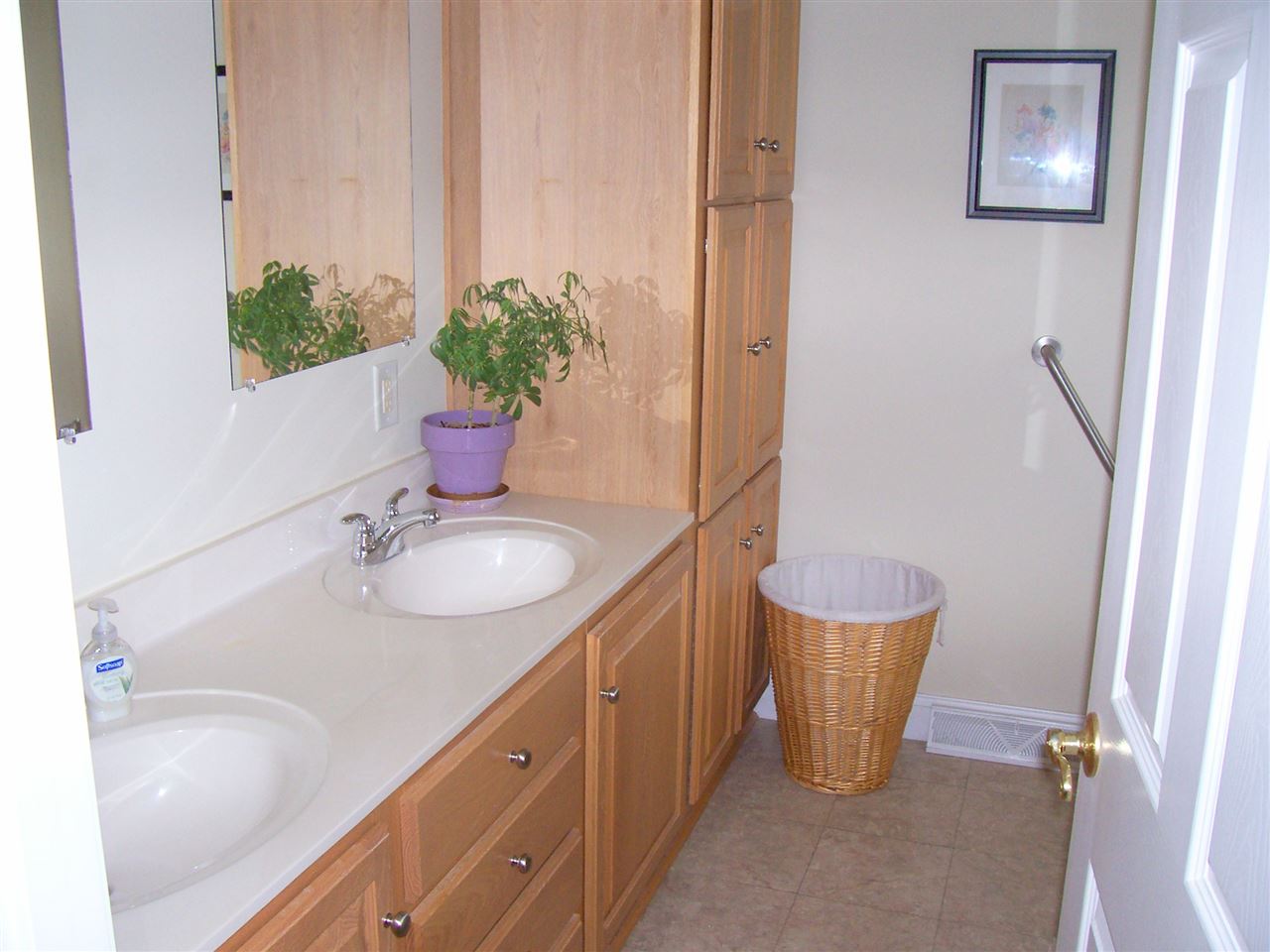 92 Pheasant Hill Road Hooksett, NH 03106 - Photo 7 of 18 Gallery Image 7