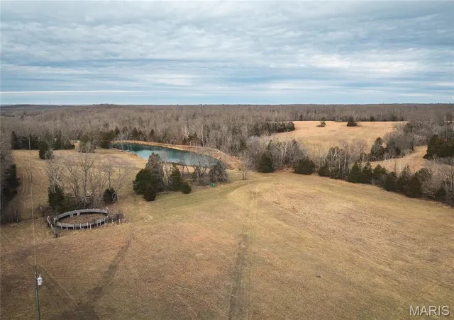 $980,000 | 31 Sunset Lane, Steelville, MO 65565