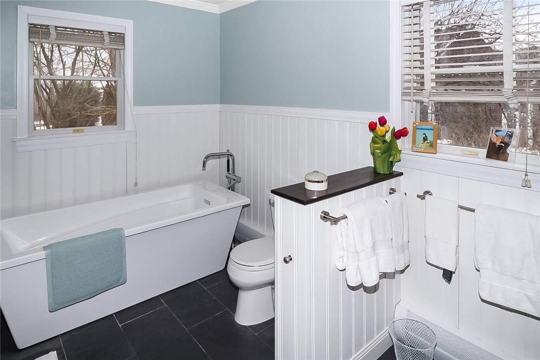 641 Middle Road Portsmouth, RI 02871 - Photo 17 of 25