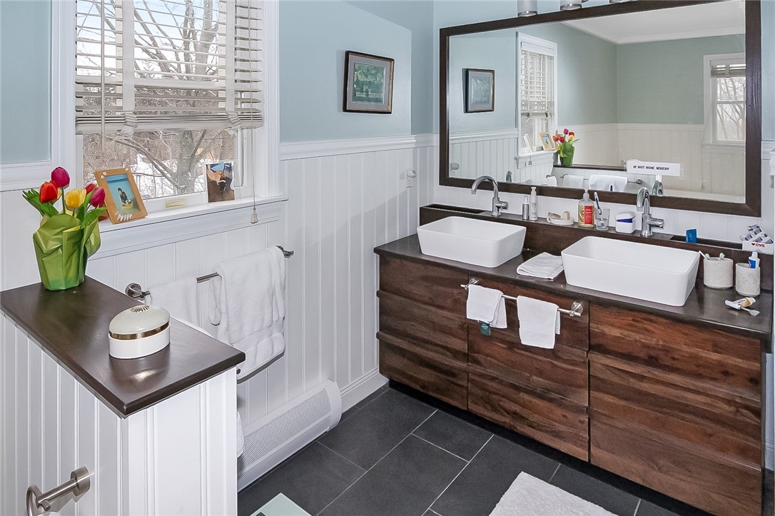 641 Middle Road Portsmouth, RI 02871 - Photo 18 of 25