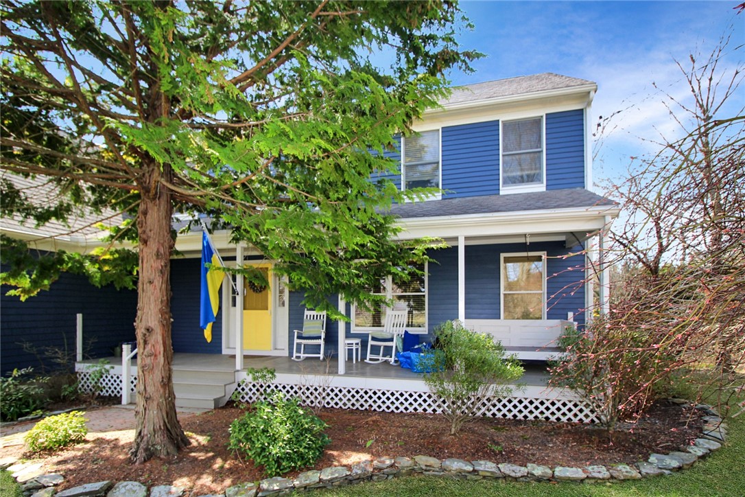 641 Middle Road Portsmouth, RI 02871 - Photo 2 of 32