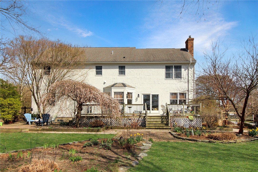 641 Middle Road Portsmouth, RI 02871 - Photo 3 of 32