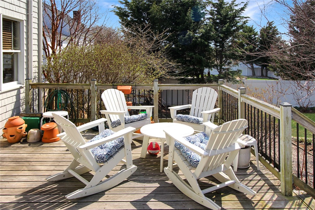 641 Middle Road Portsmouth, RI 02871 - Photo 8 of 32