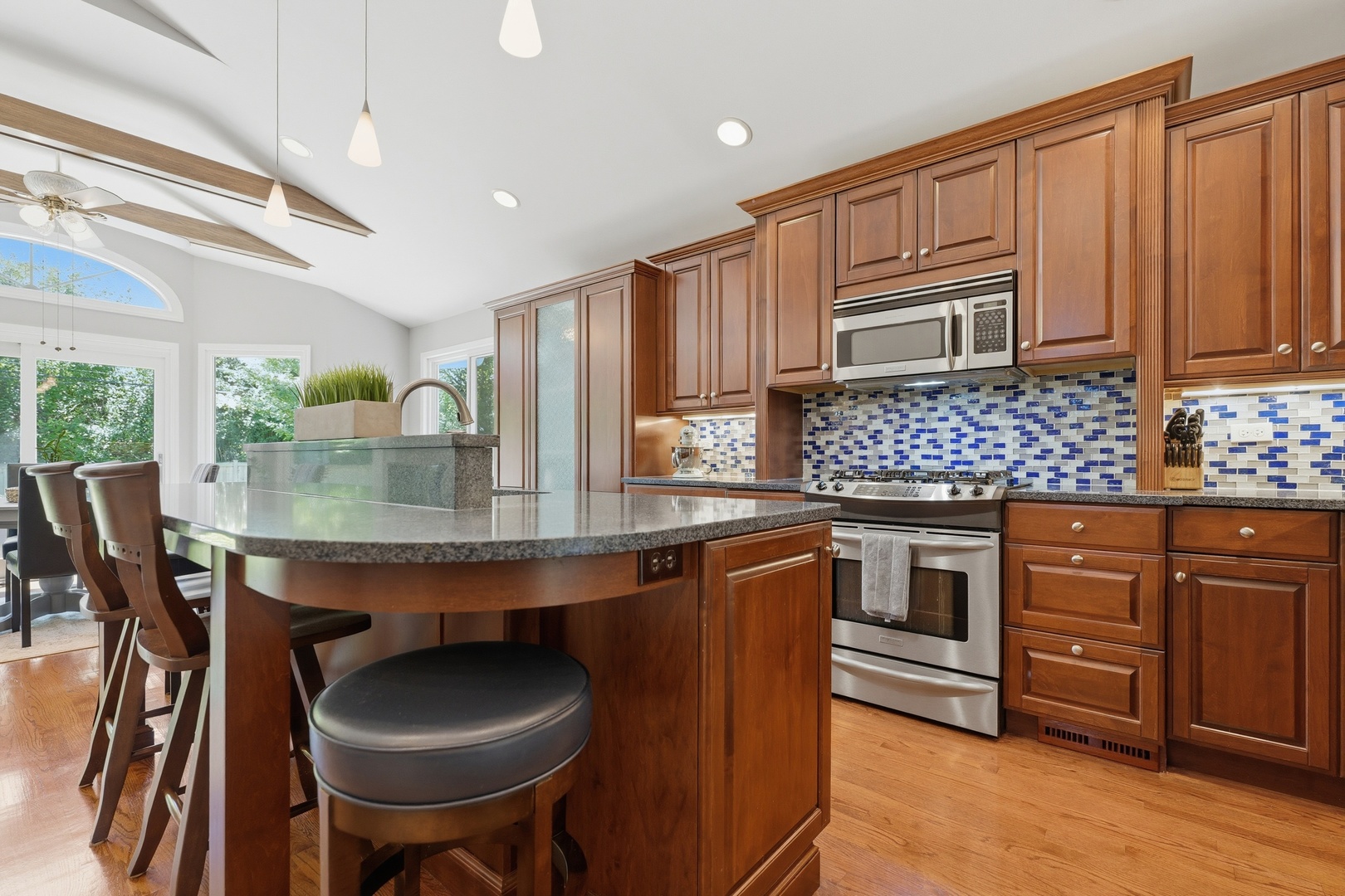 689 Timber Hill Road Deerfield, IL 60015 - Photo 10 of 28