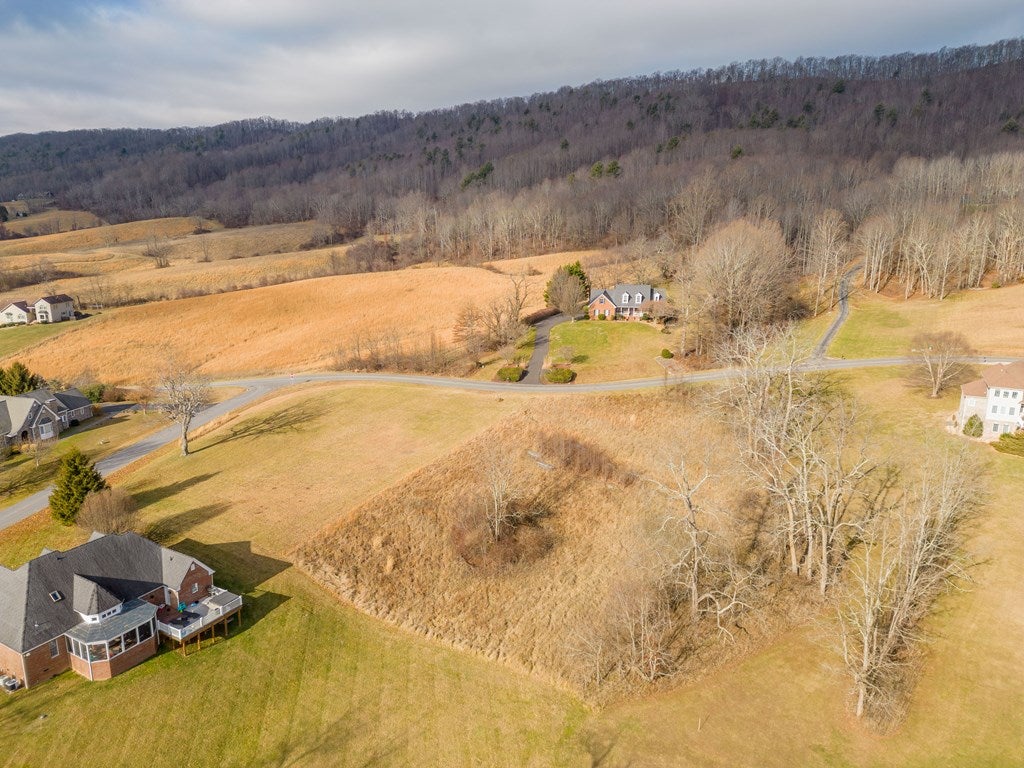 2948 Big Valley Road, Unit 43 Draper, VA 24324 - Photo 27 of 36 Gallery Image 27