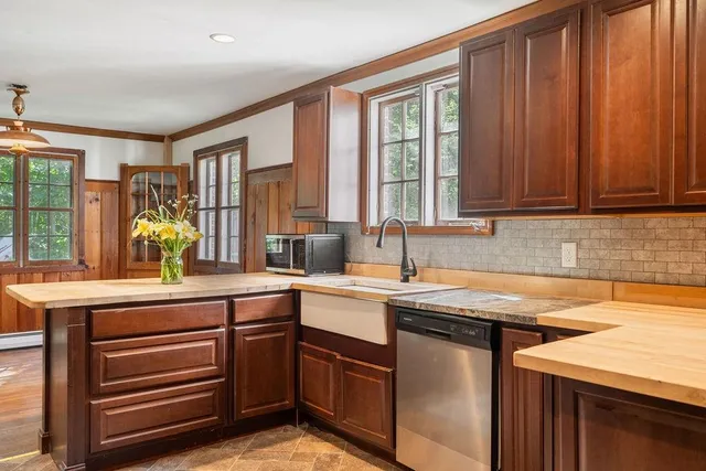 $499,999 | 2165 Highway 16, Ossipee, NH 03814