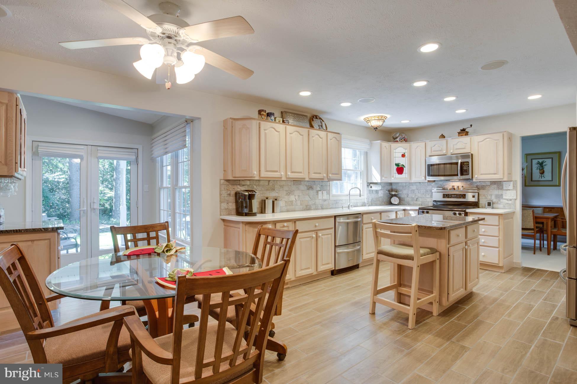 1325 Quail Ridge Drive Reston, VA 20194 - Photo 11 of 27 Kitchen