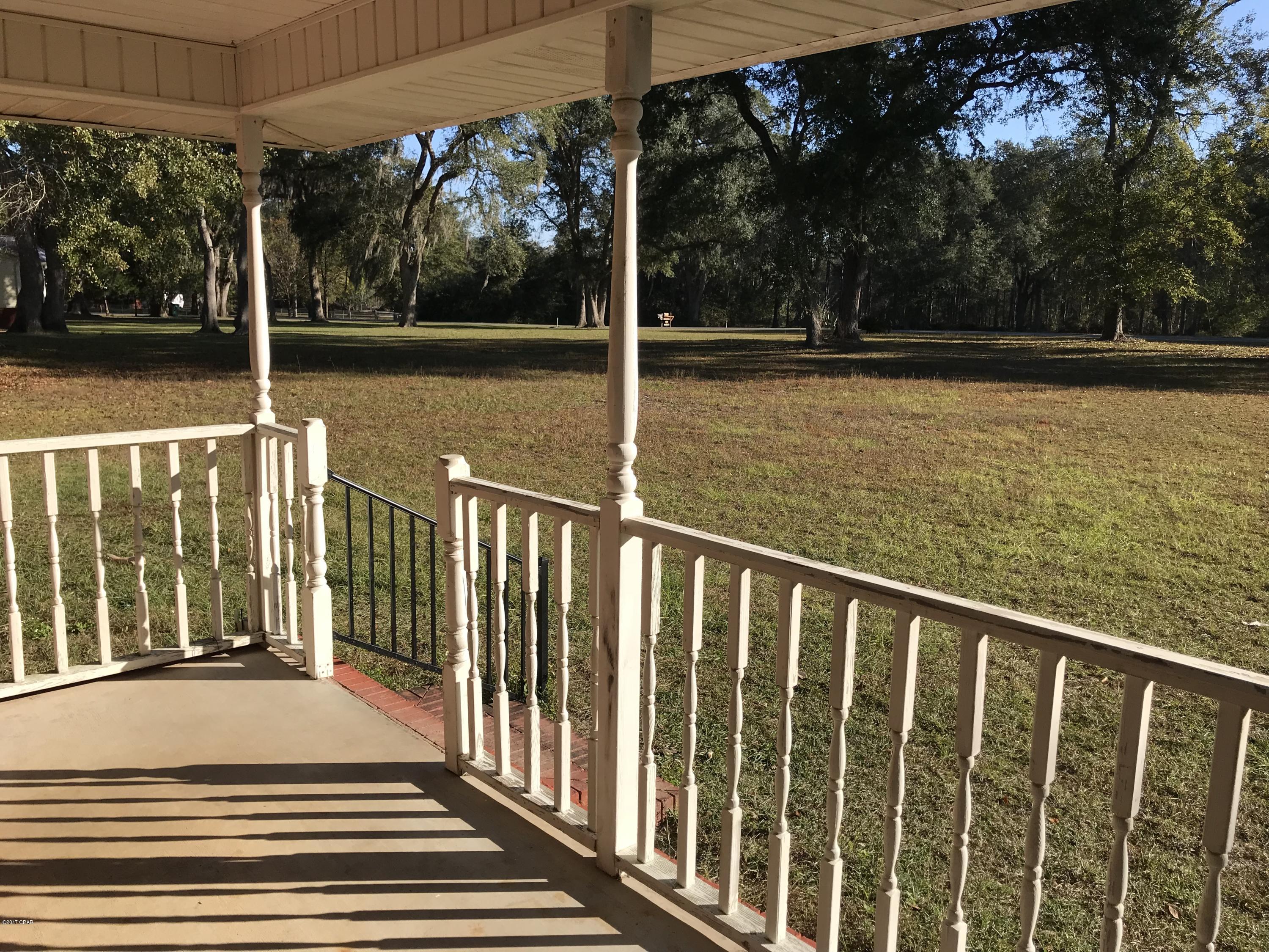 2177 Lovers Lane Grand Ridge, FL 32442 - Photo 37 of 38 Gallery Image 37