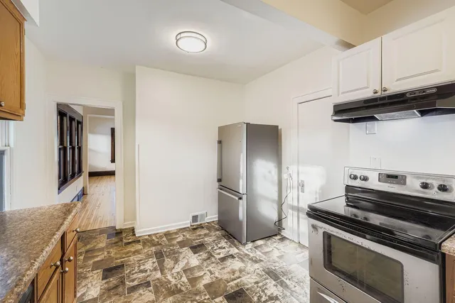 $2,699 | 1683 X Minnehaha Avenue East, St. Paul, MN 55106