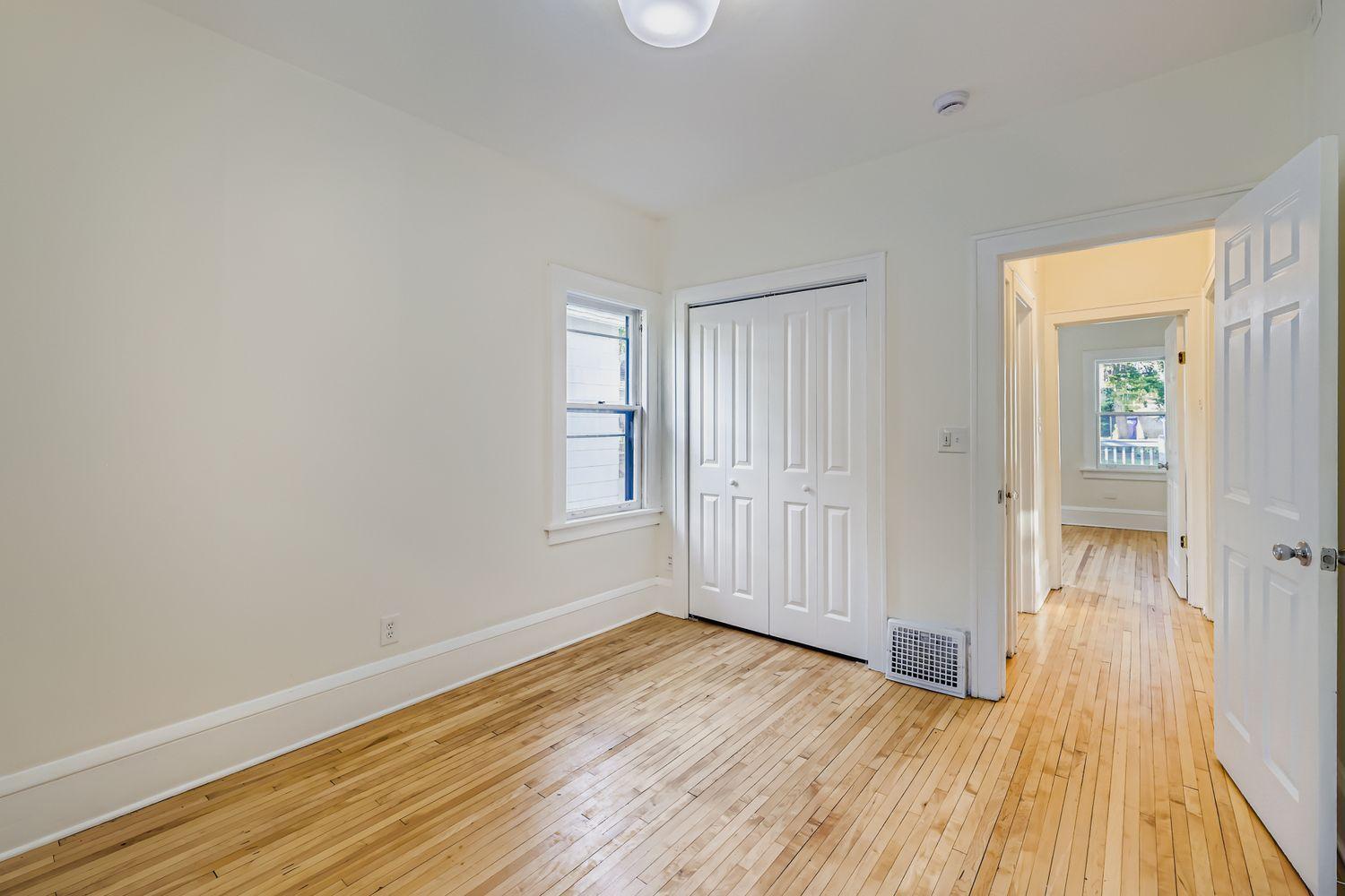 1683 X Minnehaha Avenue East St. Paul, MN 55106 - Photo 13 of 28