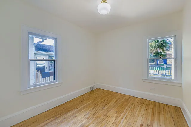 $2,699 | 1683 X Minnehaha Avenue East, St. Paul, MN 55106