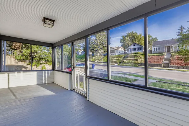 $2,699 | 1683 Minnehaha Avenue East, St. Paul, MN 55106