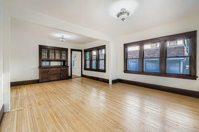 $2,699 | 1683 X Minnehaha Avenue East, St. Paul, MN 55106