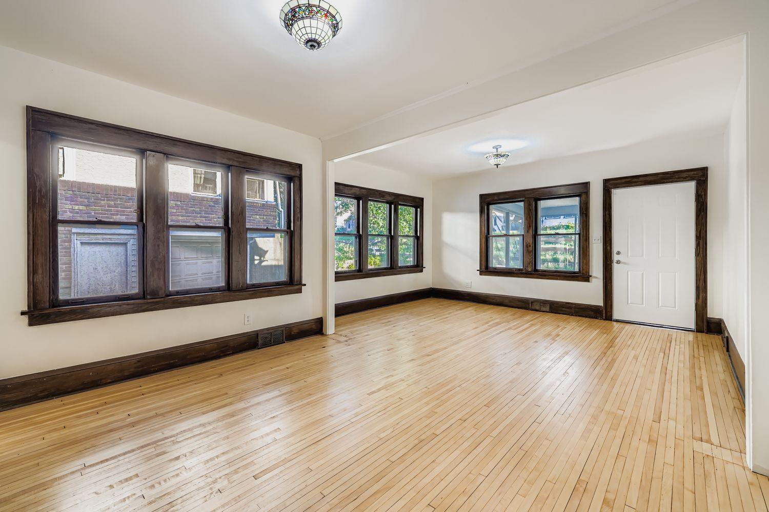 1683 X Minnehaha Avenue East St. Paul, MN 55106 - Photo 6 of 28