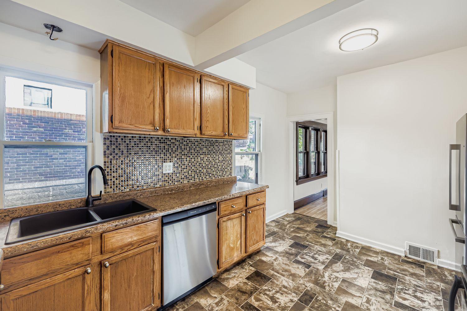 1683 X Minnehaha Avenue East St. Paul, MN 55106 - Photo 10 of 28