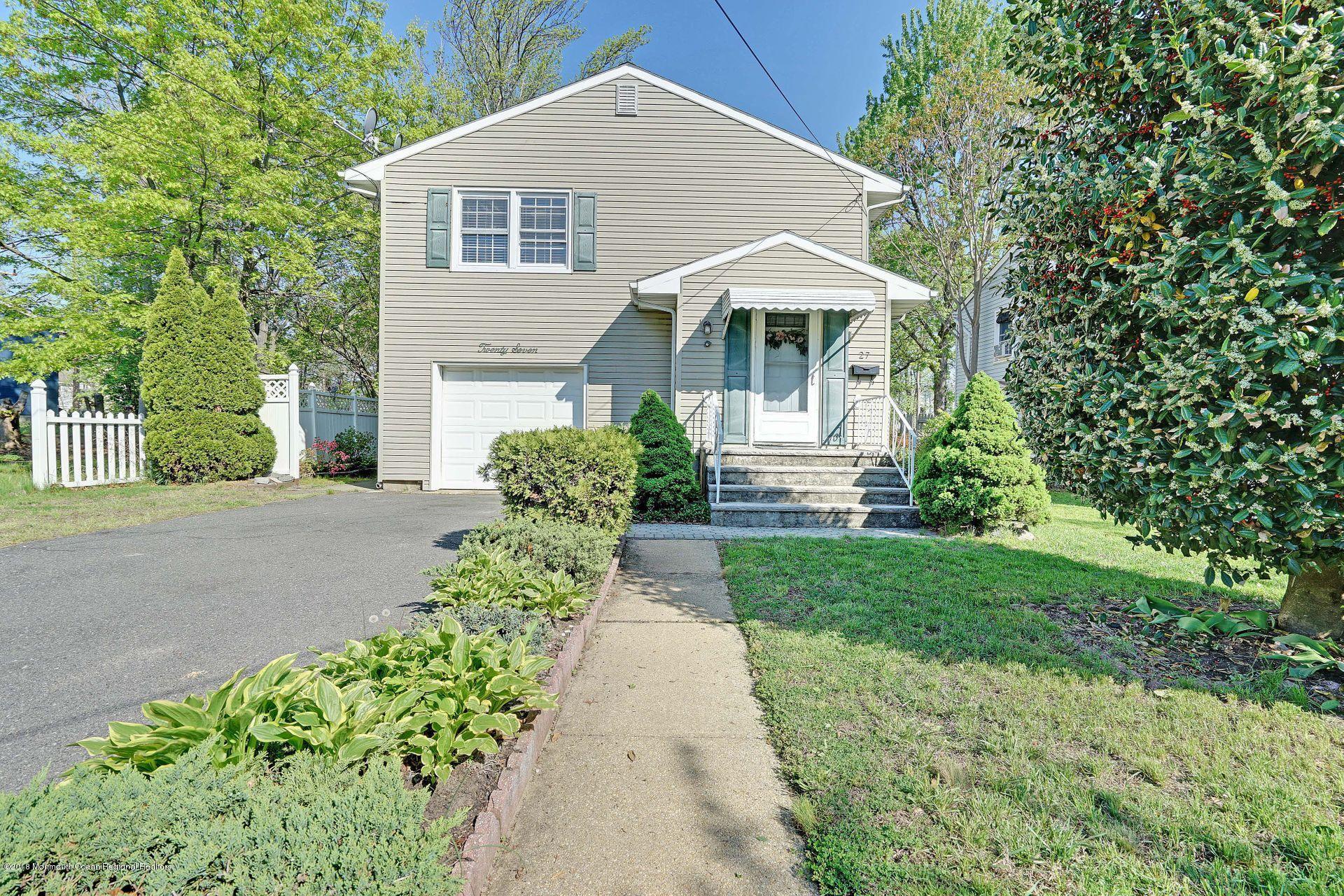 27 Maple Place Keyport, NJ 07735 - Photo 2 of 32 5
